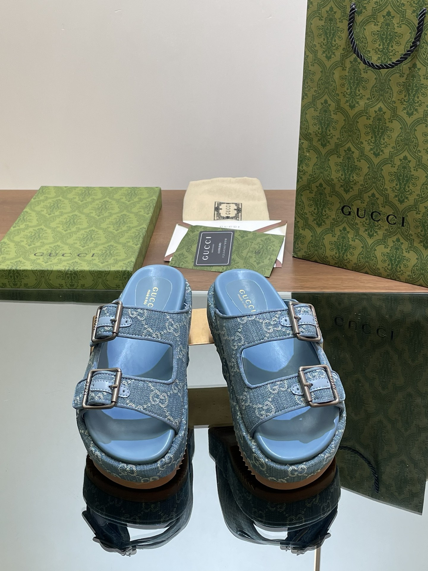 UA G*u*i SANDAL WITH DOUBLE G