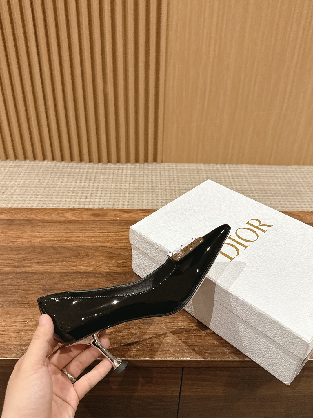 UA Ch**an D*0r La Parusienne Pump