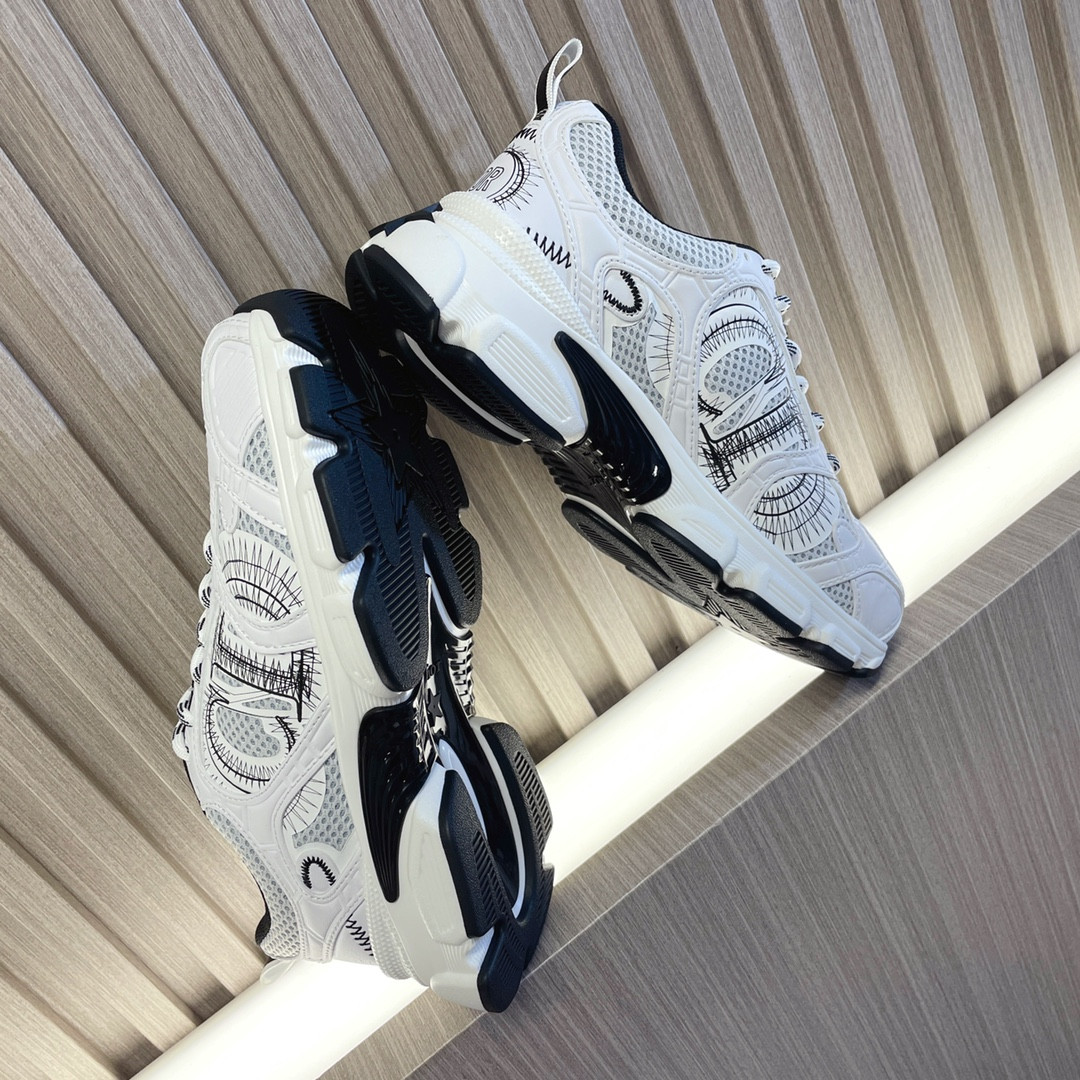 UA D*0r Chrono Sneaker White and Black Mesh