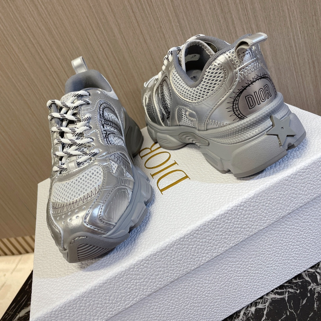 UA D*0r Chrono Sneaker Gray Mesh with Silver-Tone