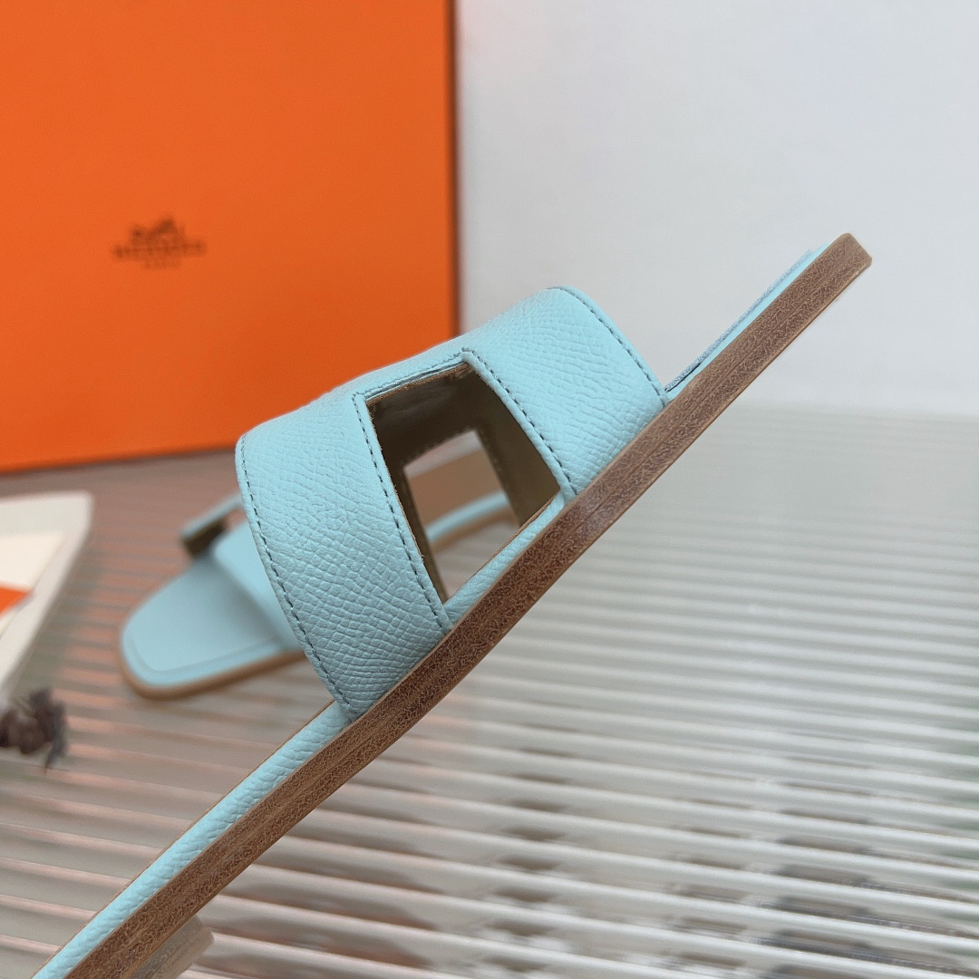 UA Hermès Oran sandal