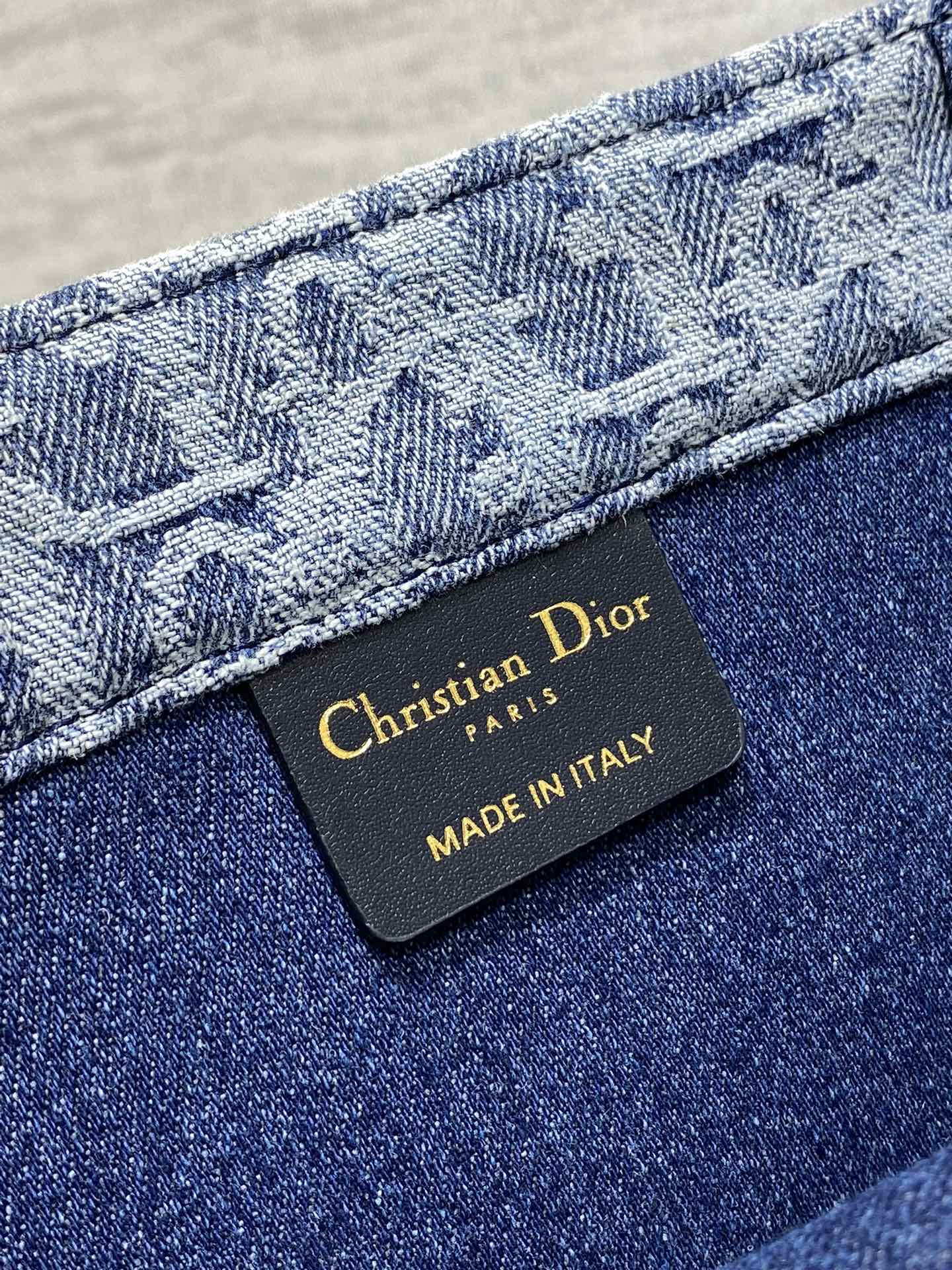 Large D*0r Book Tote Blue Denim D*0r Oblique Jacquard 42 x 35 x 18.5 cm