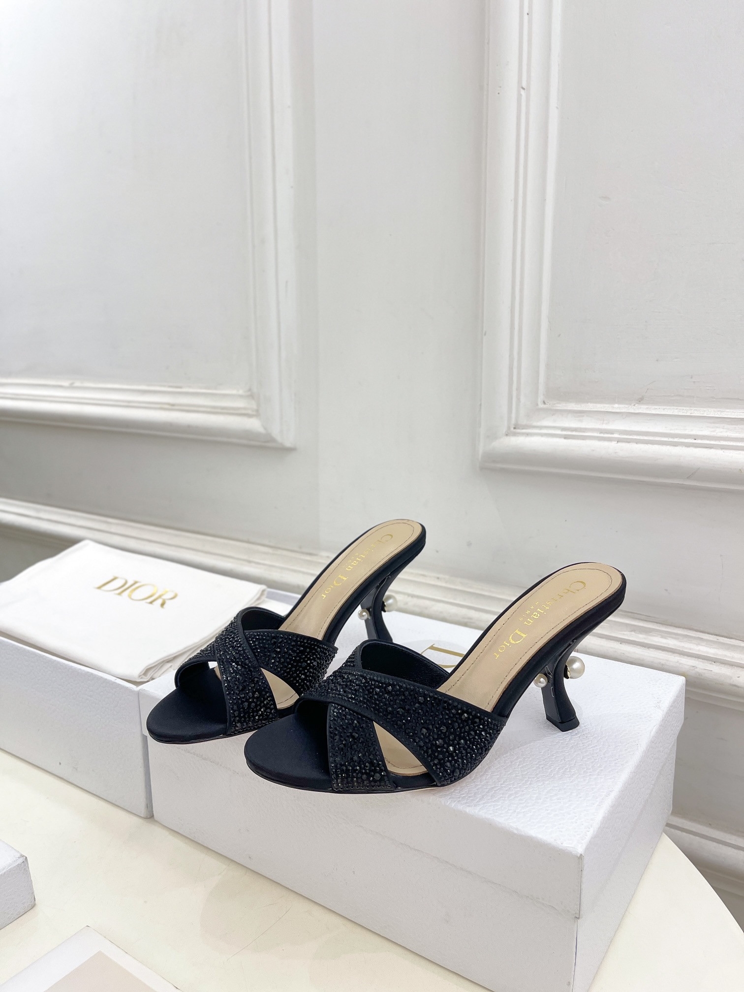 UA D*0r Tribales Heeled Slide