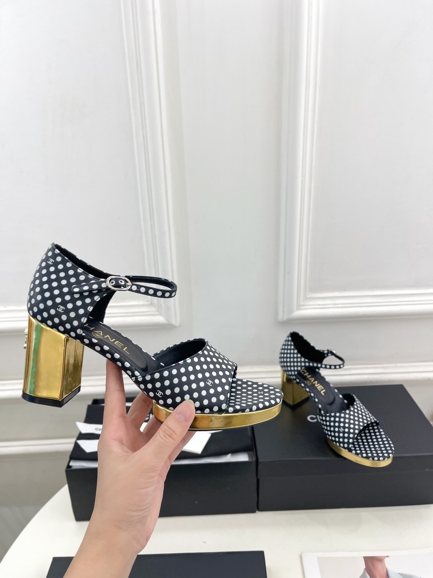 UA Ch*el HEELED SANDALS