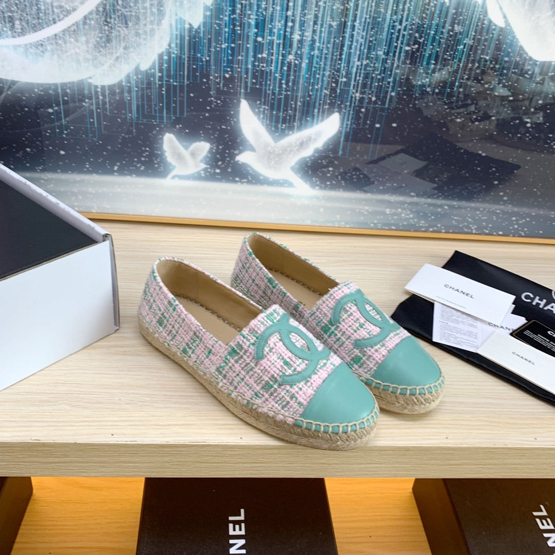 UA Ch*el ESPADRILLES