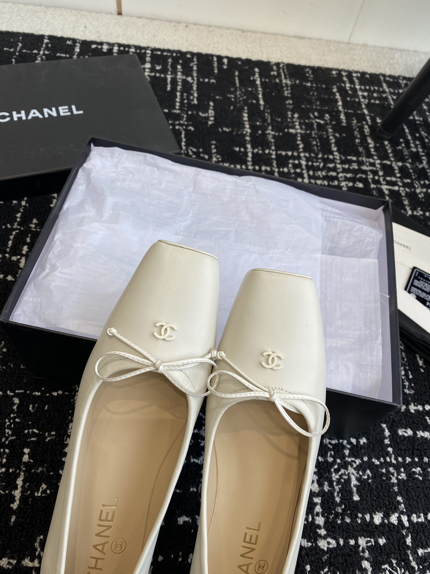 UA Ch*el VINTAGE BALLET FLATS