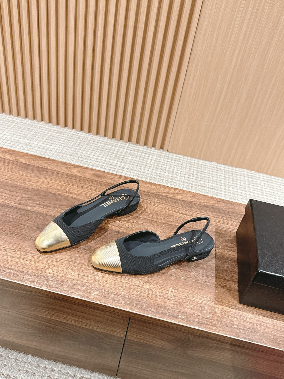 UA Ch*el SLINGBACKS FLAT