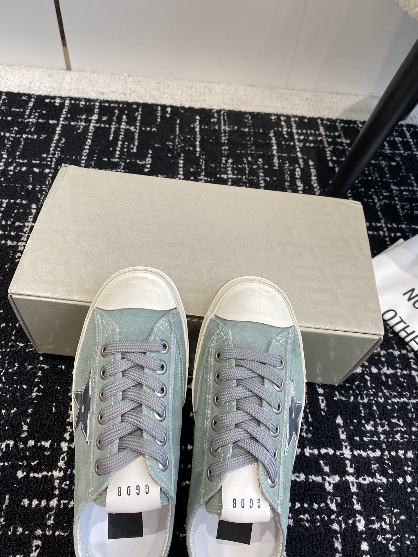 UA Golden Go*e V-STAR Sneaker