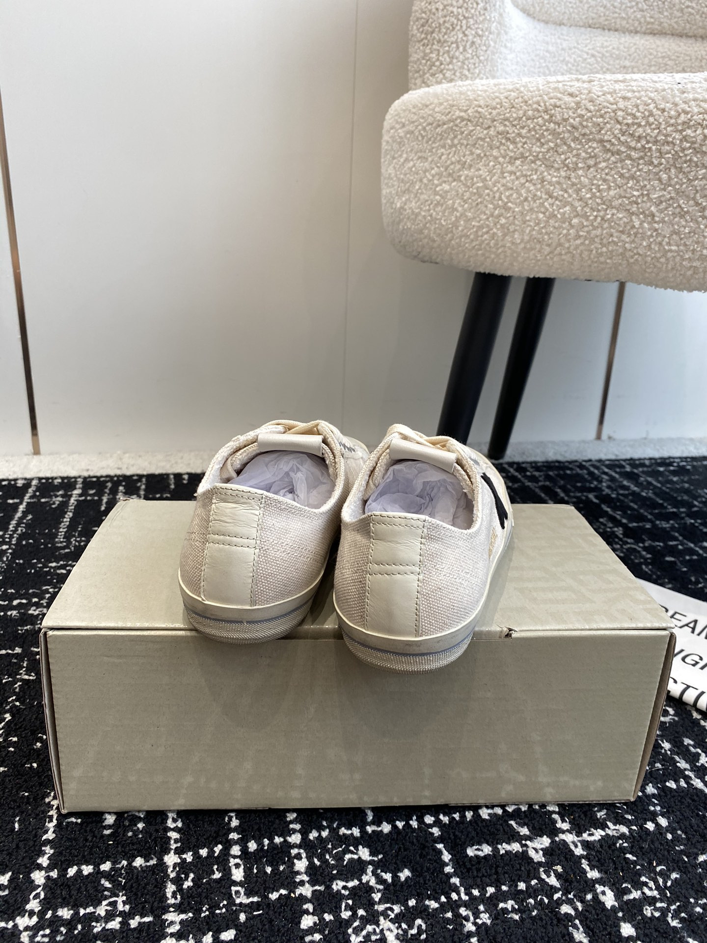 UA Golden Go*e V-STAR Sneaker