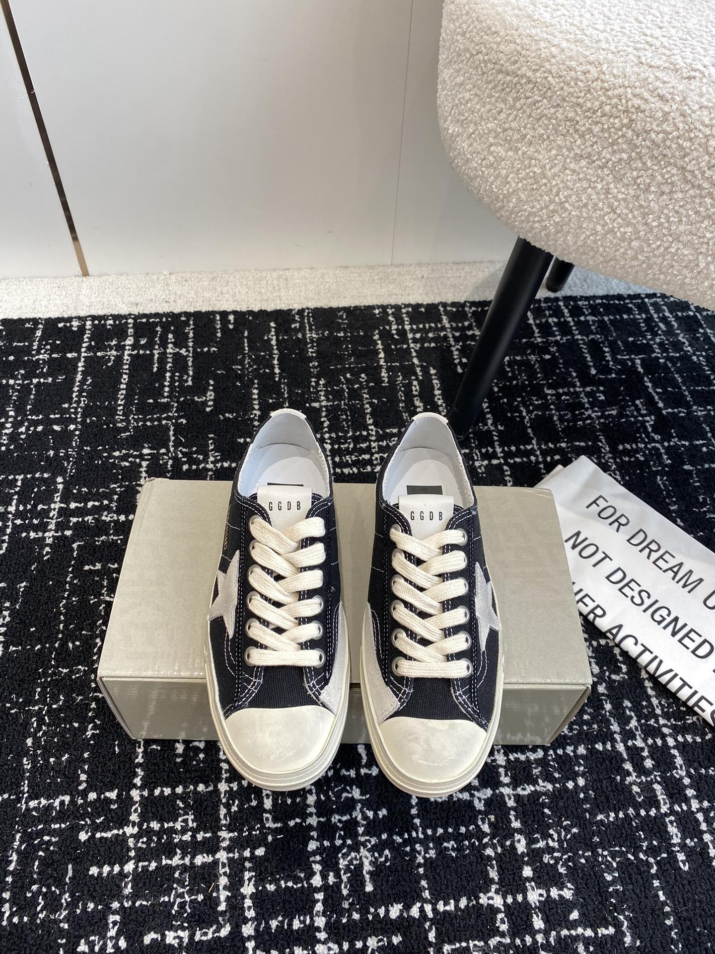 UA Golden Go*e V-STAR Sneaker