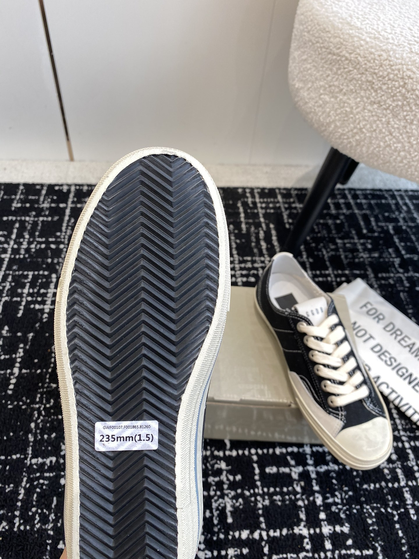 UA Golden Go*e V-STAR Sneaker