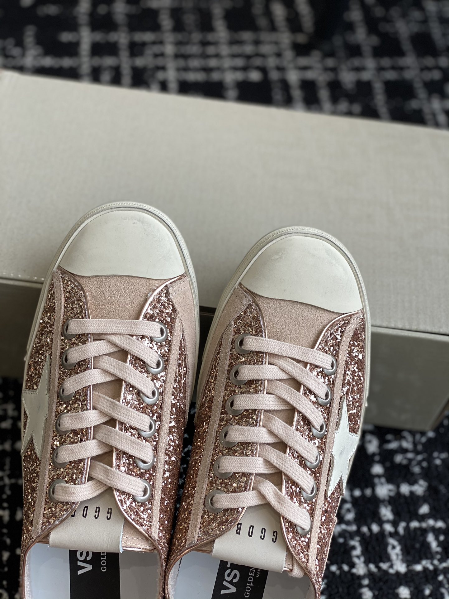 UA Golden Go*e V-STAR Sneaker