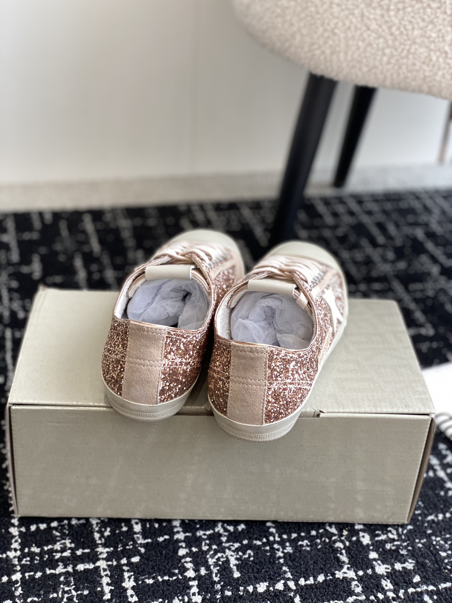 UA Golden Go*e V-STAR Sneaker