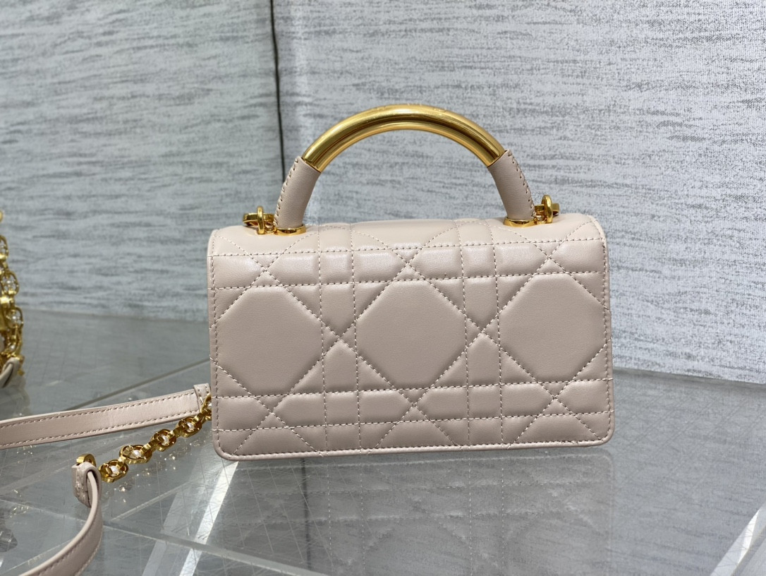 D*0r Small Ange Bag Pink Latte Macrocannage Calfskin 20 x 12 x 5 cm