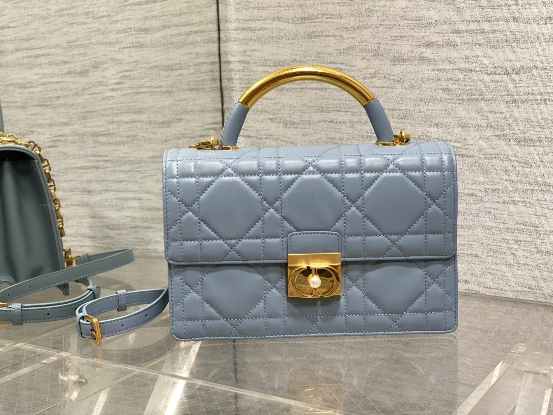 D*0r Medium D*0r Ange Bag Blue Latte Macrocannage Calfskin 26 x 17 x 9 cm