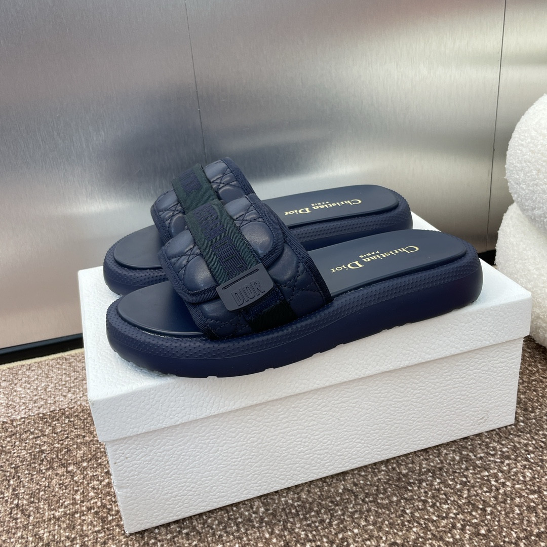 UA D*0r D*0riviera Dio(r)evolution Slide