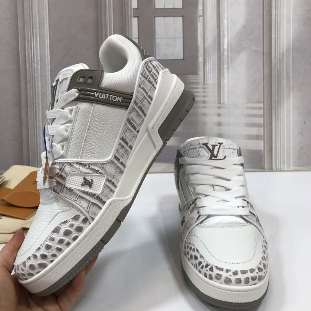 UA LV Trainer Sneaker