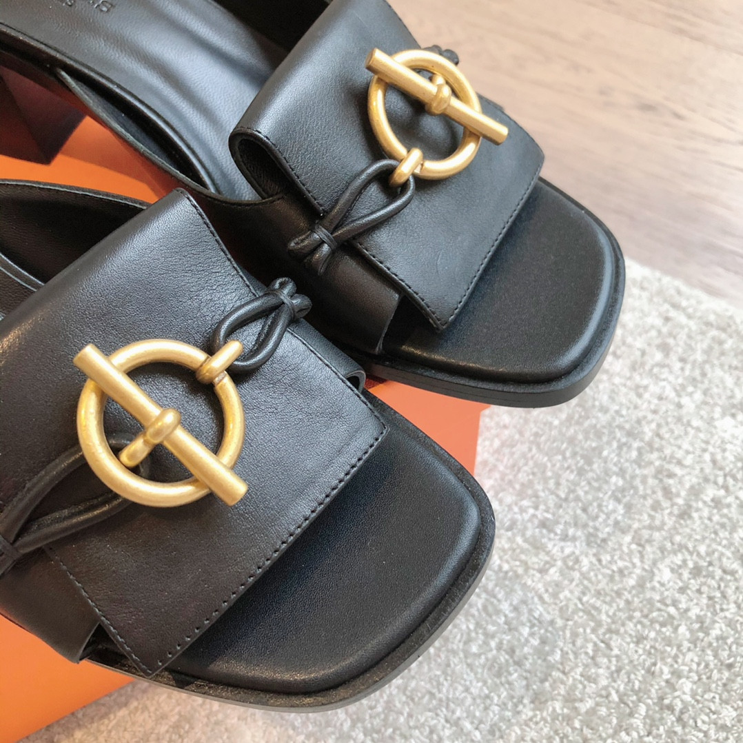 UA Hermès Isle sandal