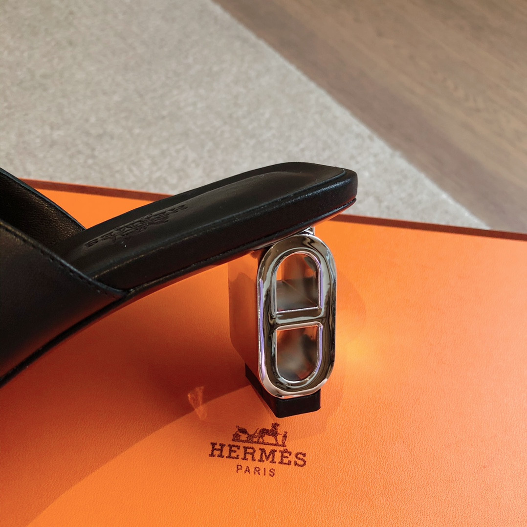UA Hermès Iconique 60 sandal