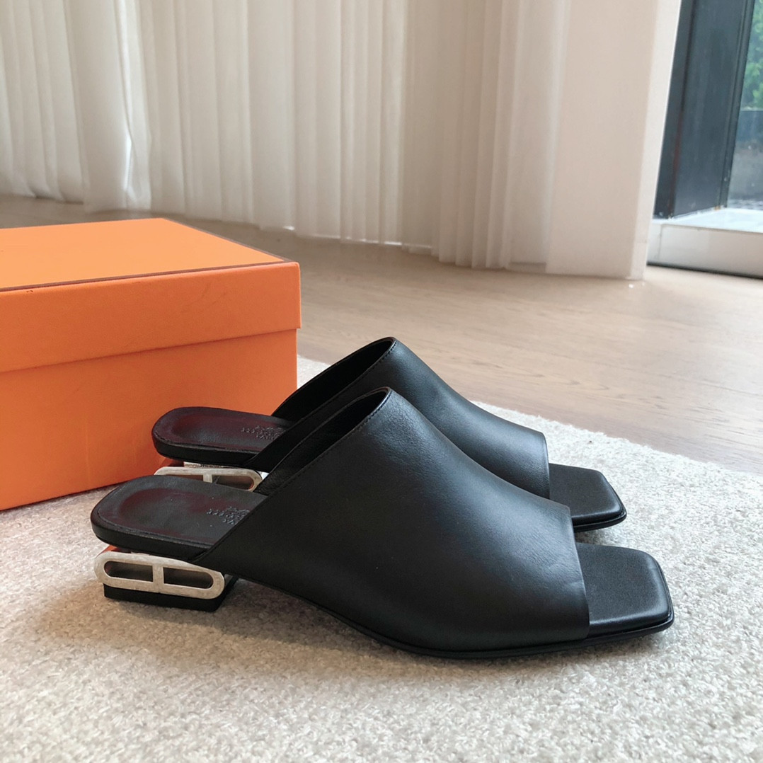 UA Hermès Sandal