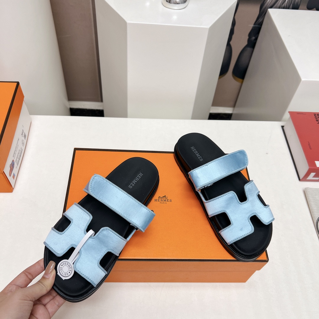 UA Hermès Chypre sandal