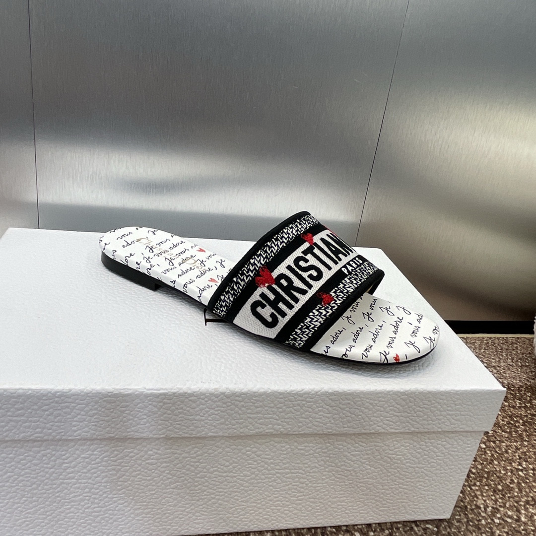 UA D*0ramour Dway Slide