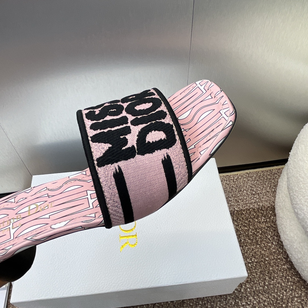 UA D*0r Dway Heeled Slide