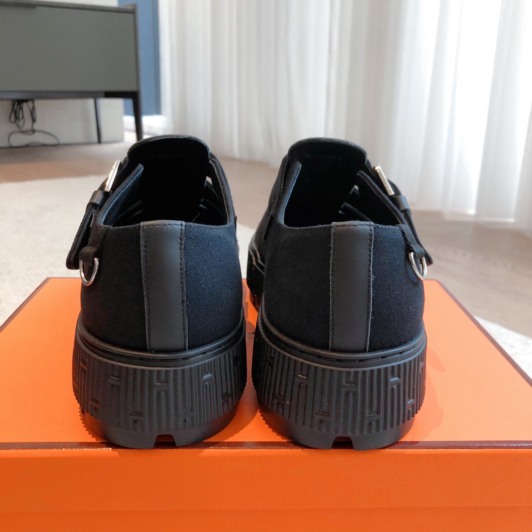 UA Hermès Item sandal