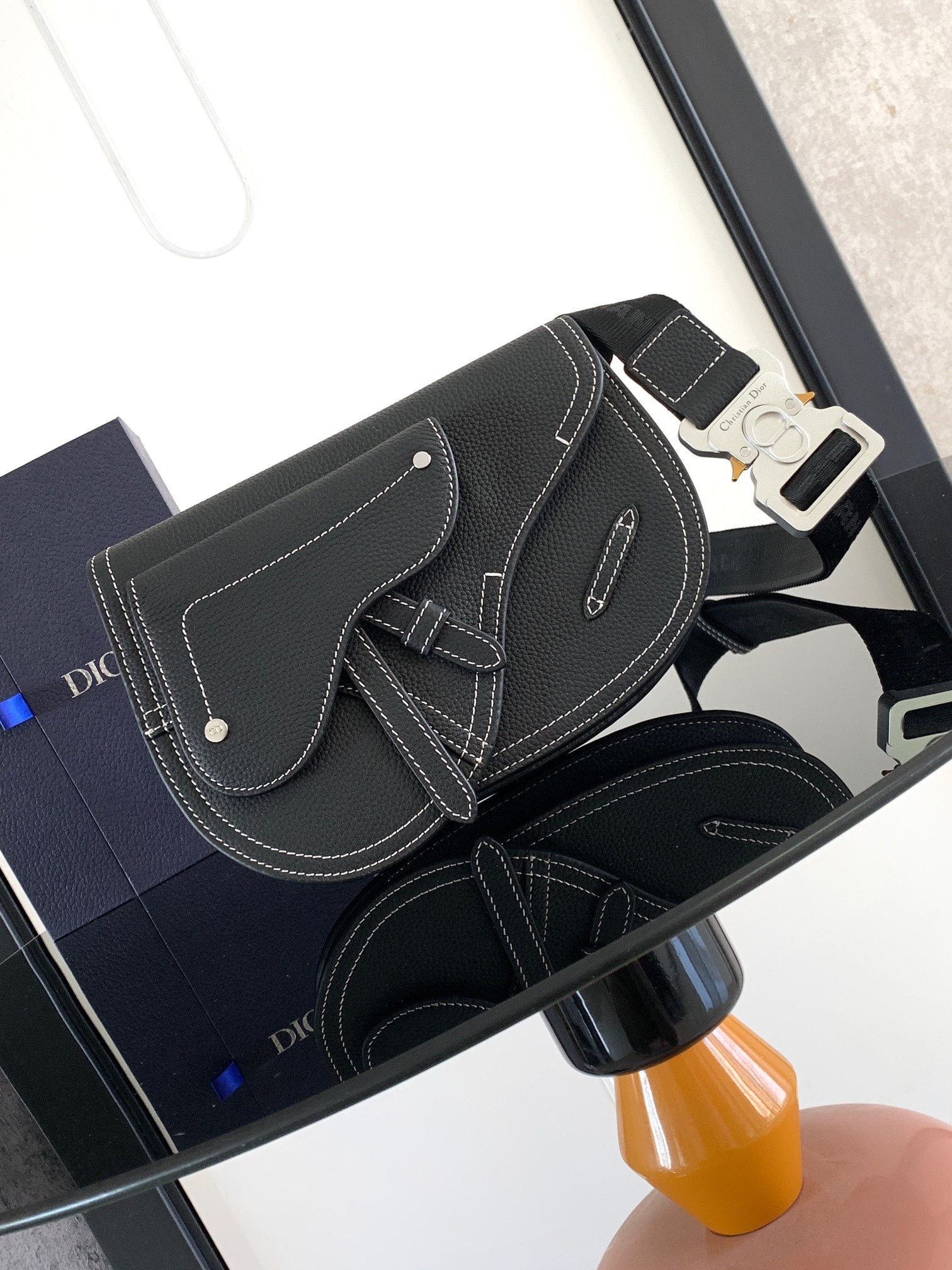 D*0r Saddle Messenger Bag 24 x 16.5 x 5.5 cm