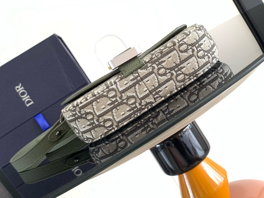 D*0r Saddle Messenger Bag 24 x 16.5 x 5.5 cm