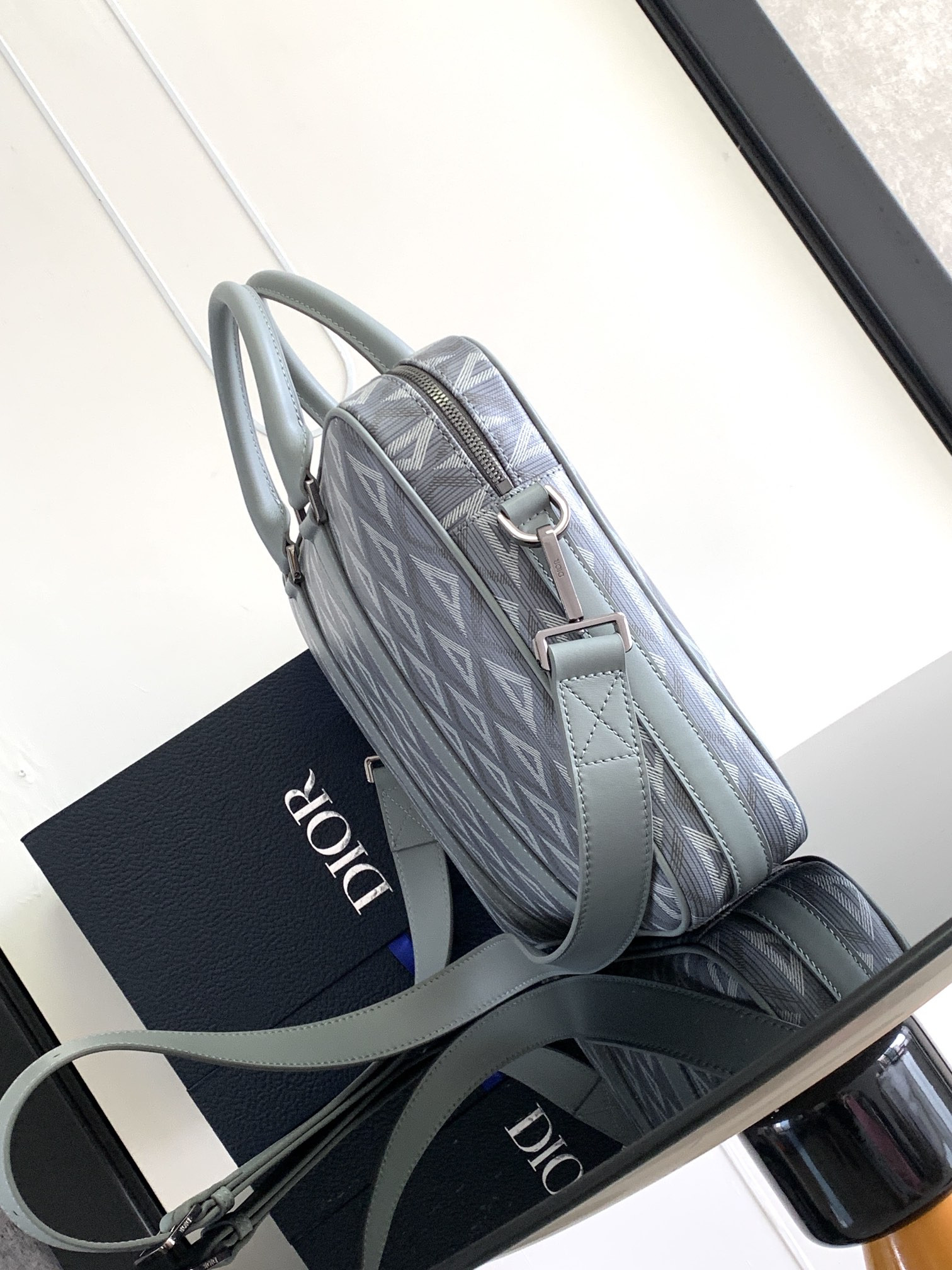 D*0r Zipped Briefcase 37 x 28 x 6 cm