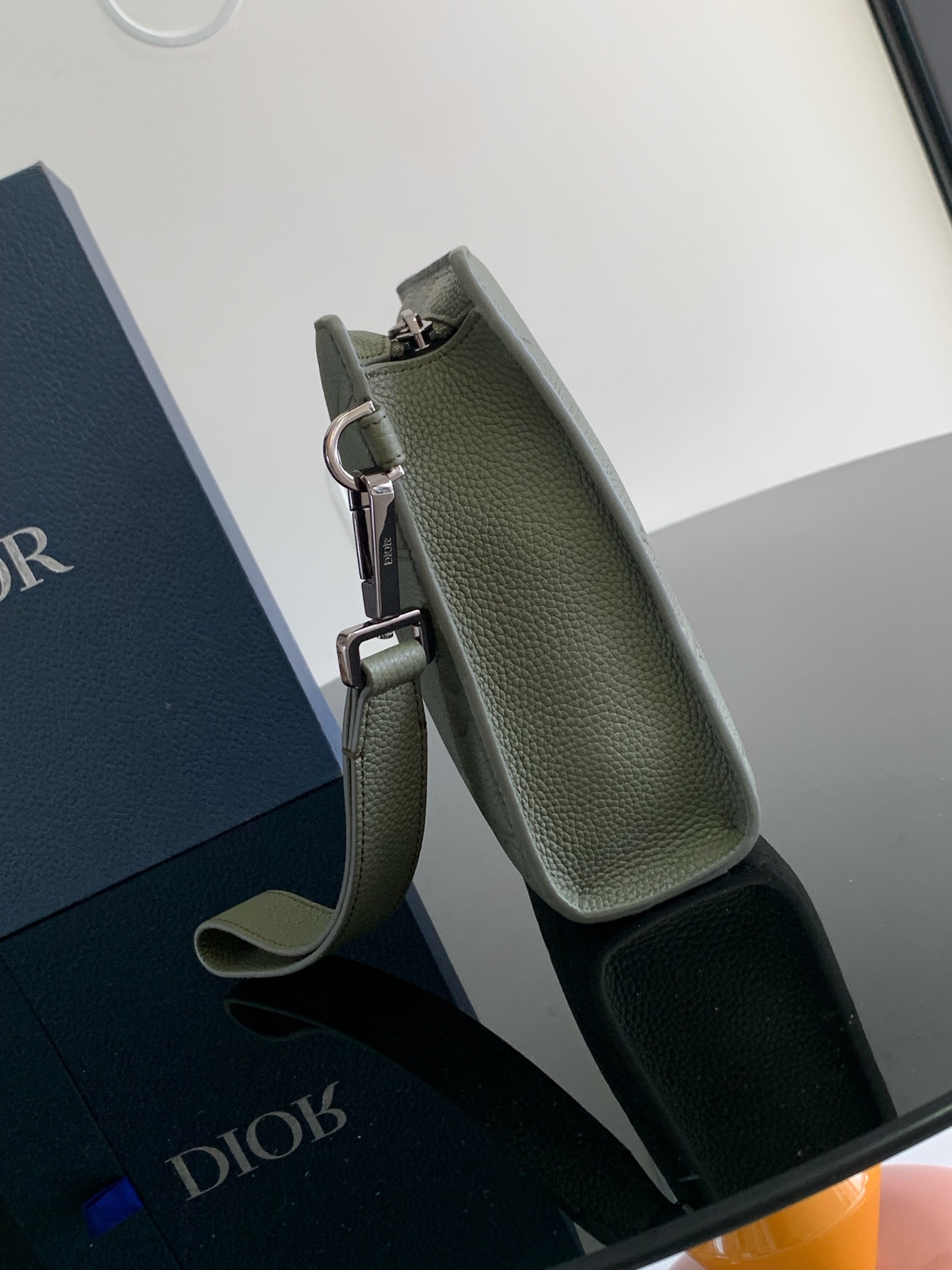 D*0r A5 Triangle Pouch 27 x 19.5 x 6 cm