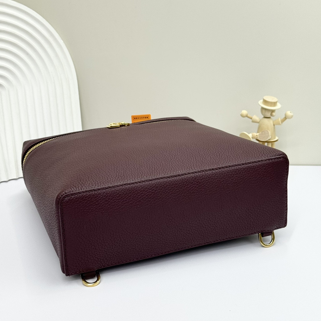 L**o p*ana Extra Pocket backpack L23.5 Grained Calfskin 23 x 21 x 8 cm