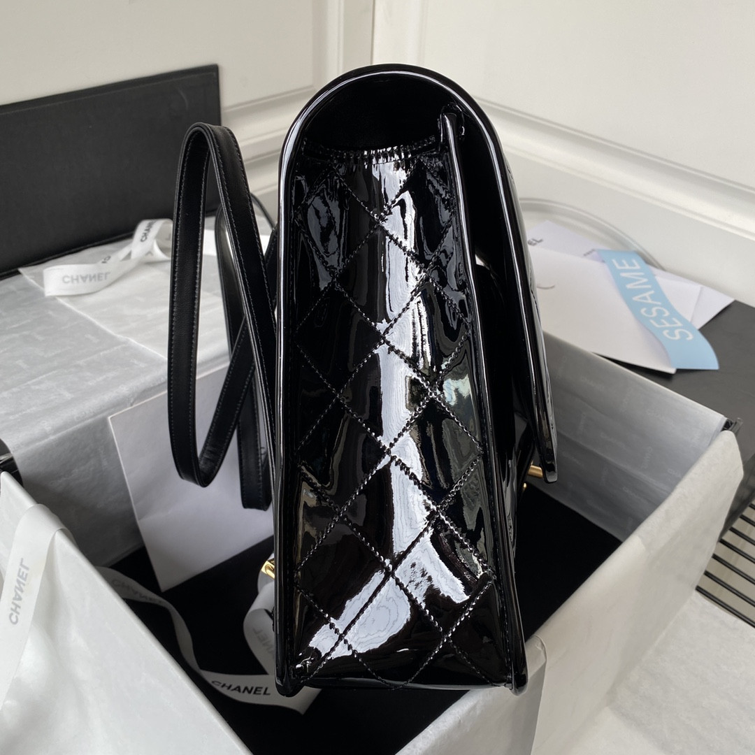 Ch*el 22K 31.5x31x9cm