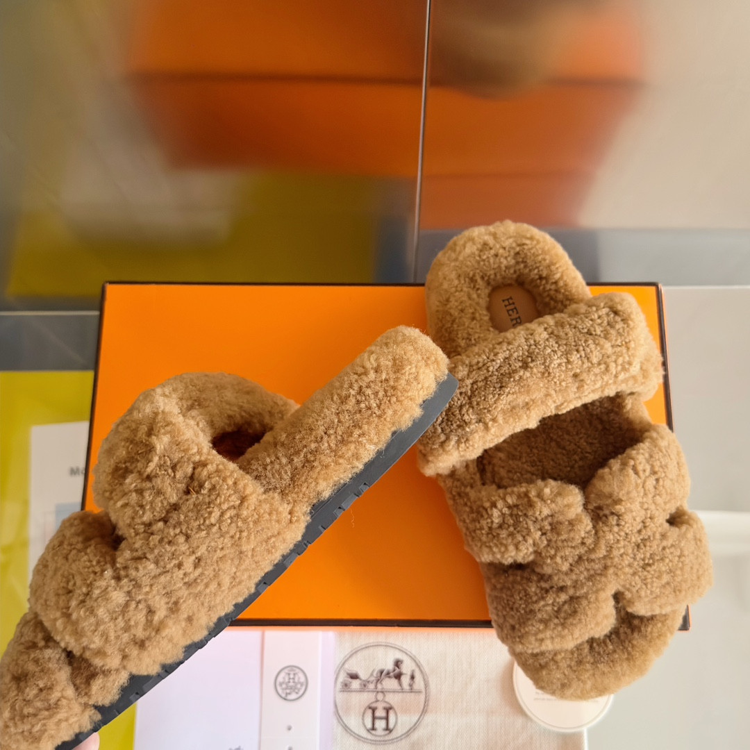 UA Hermès Chypre sandal