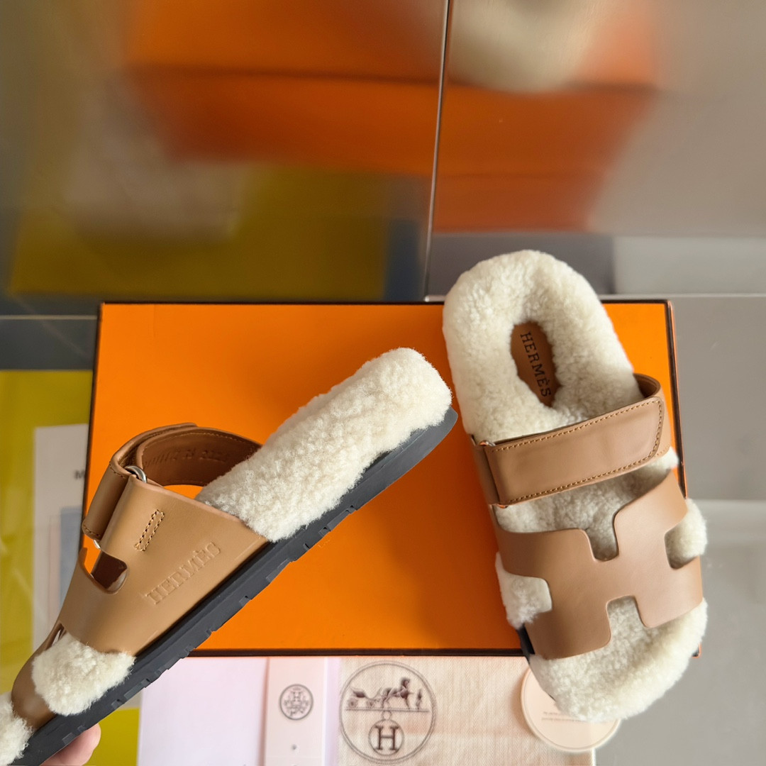 UA Hermès Chypre sandal