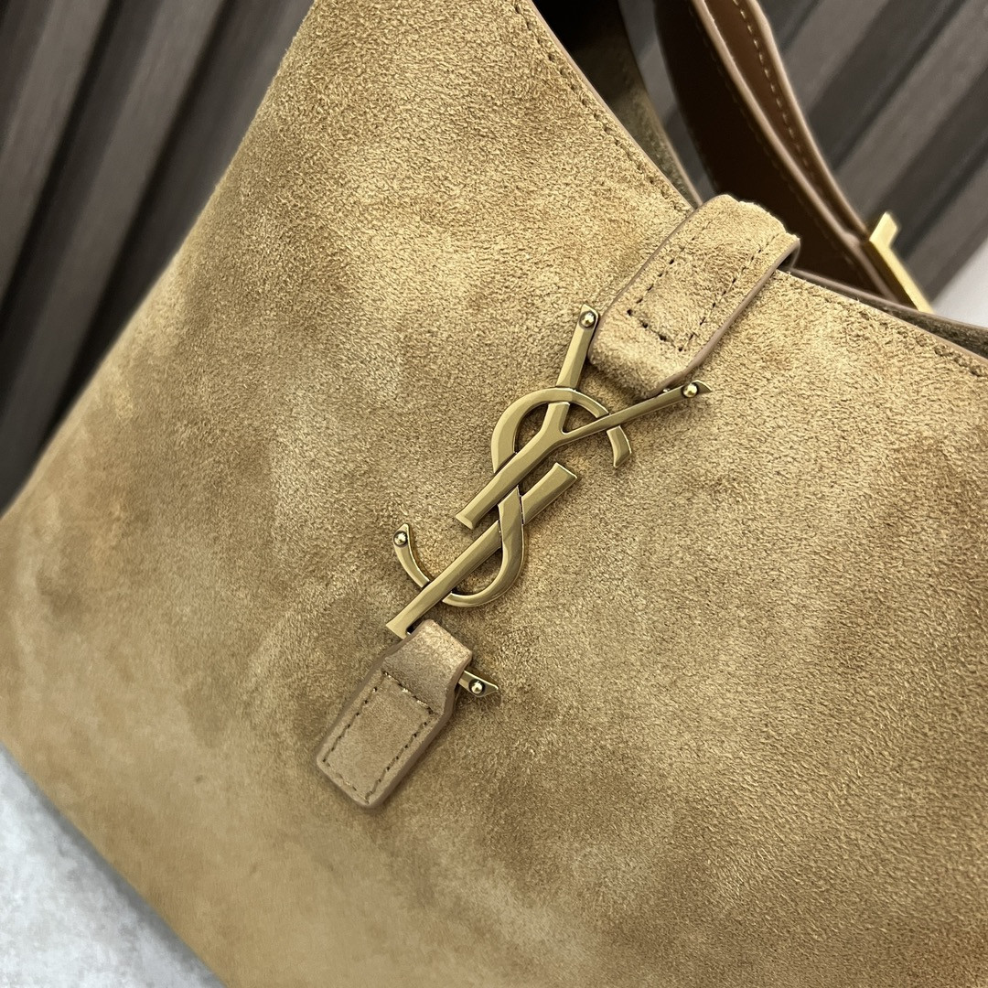 Y*L LE 5 À 7 23x22x8cm