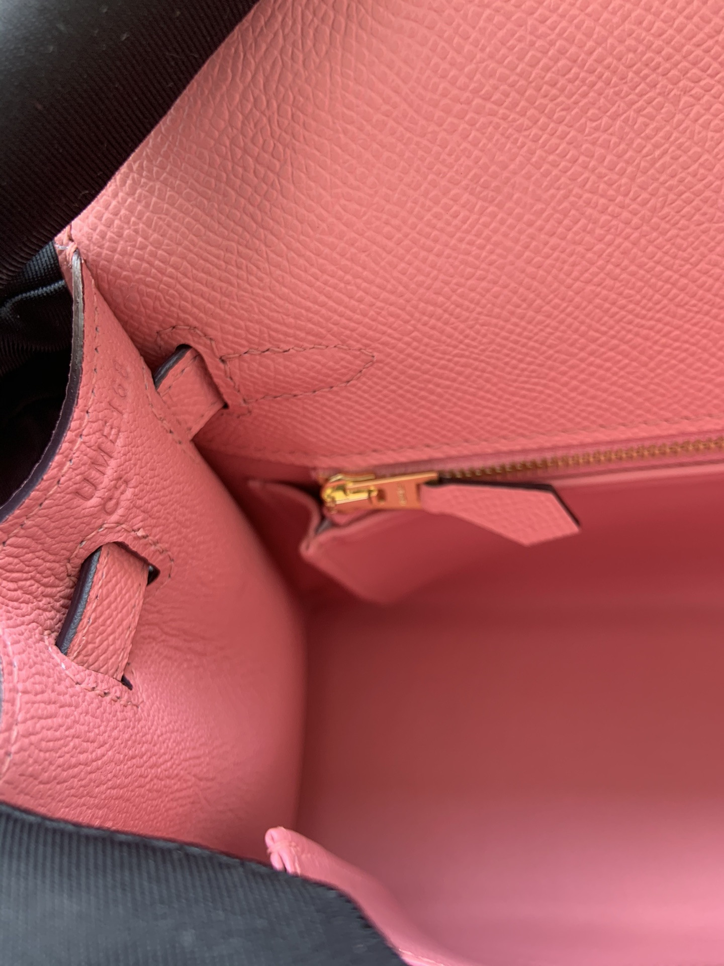 HERMÈS Kelly Gold-tone Hardware 25 28