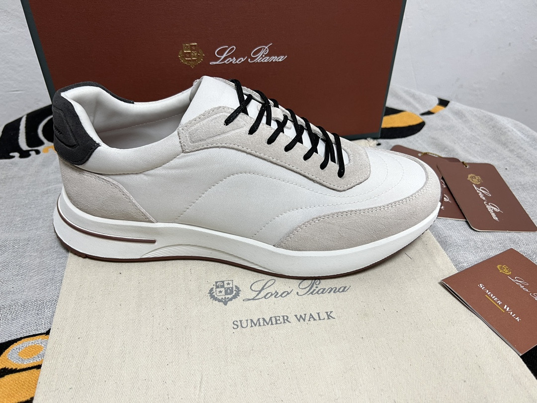 UA L**o p*ana Week End Walk Sneakers