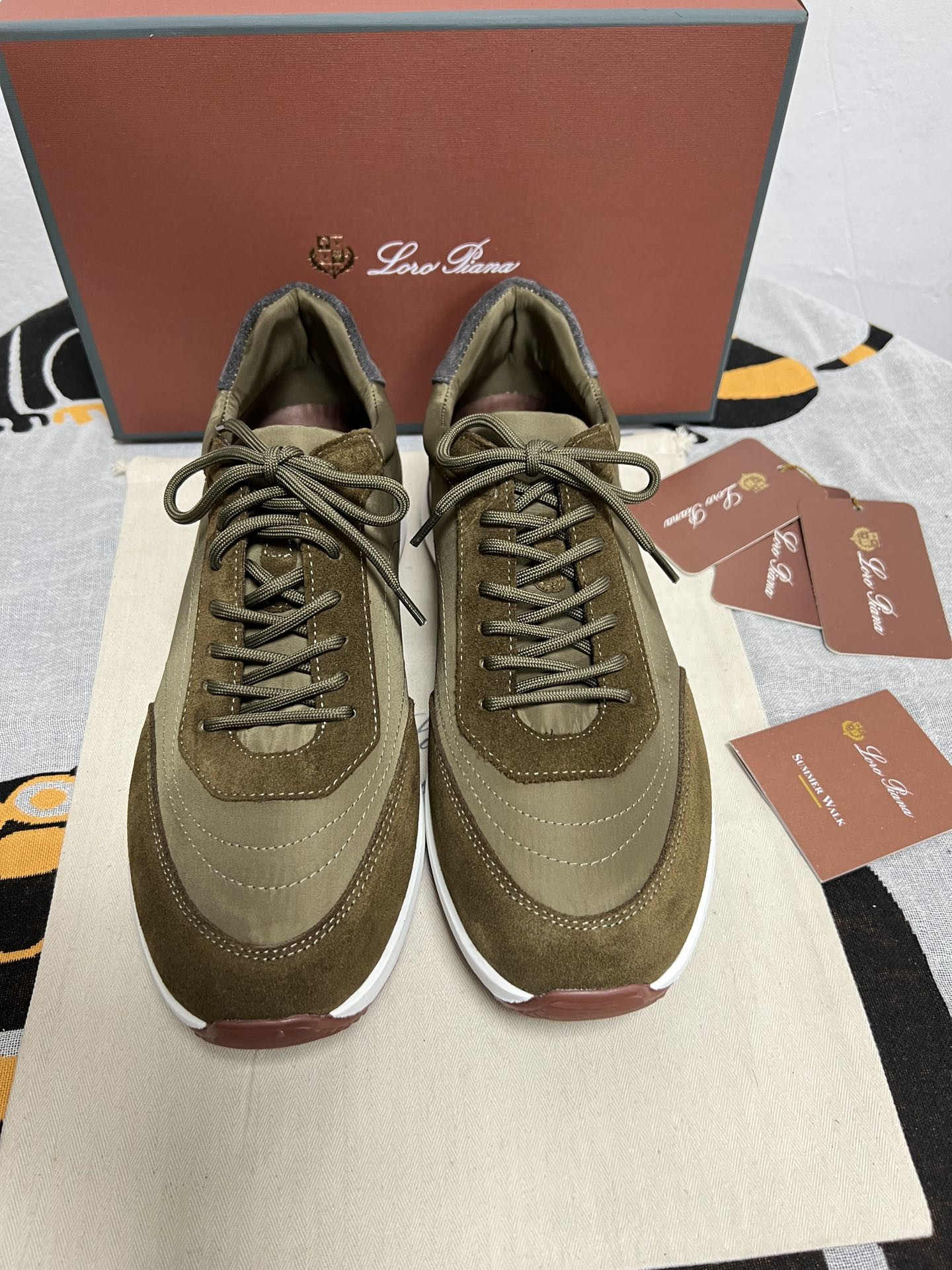 UA L**o p*ana Week End Walk Sneakers