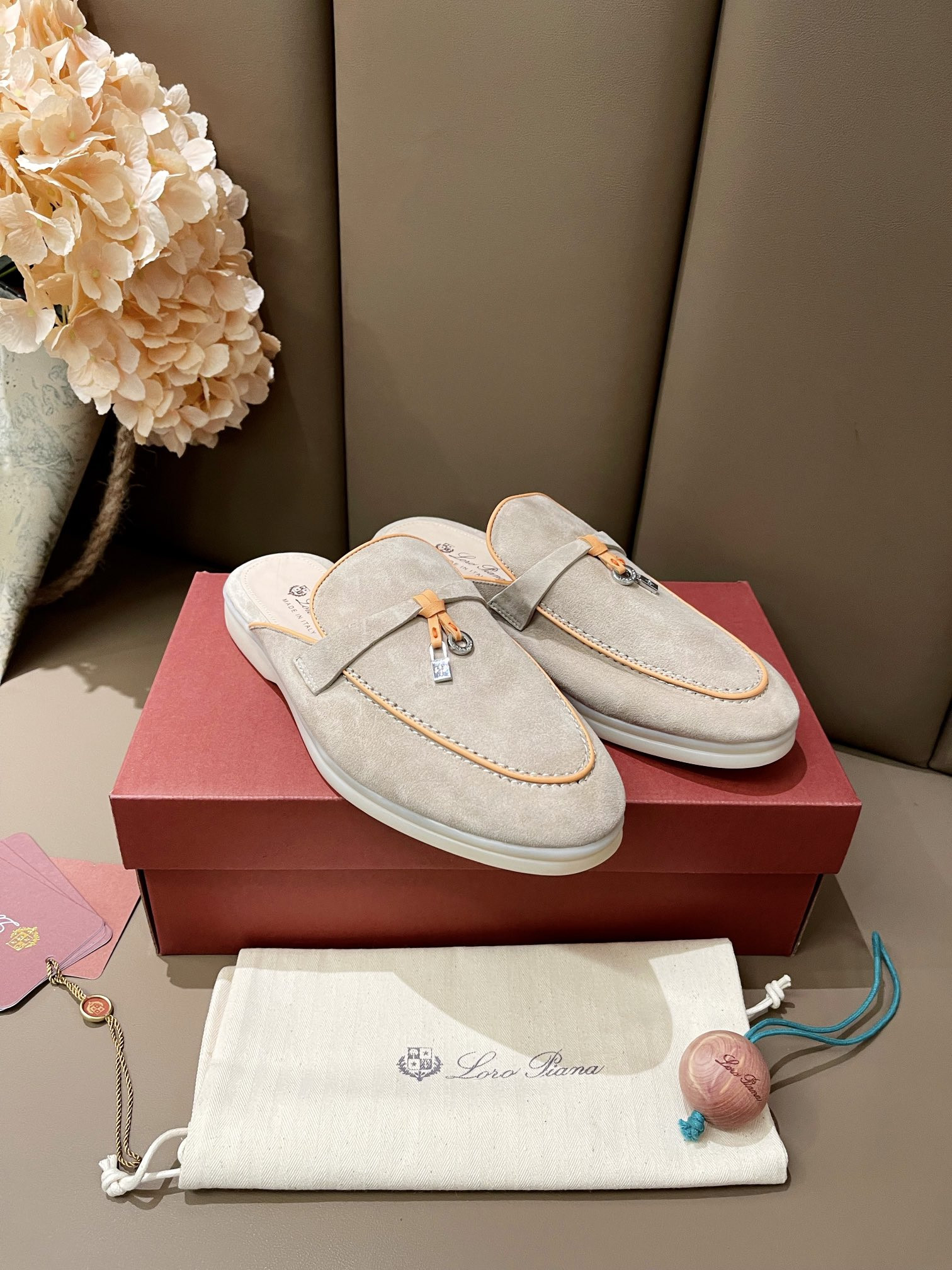 UA L**o p*ana Babouche Charms Walk Loafers