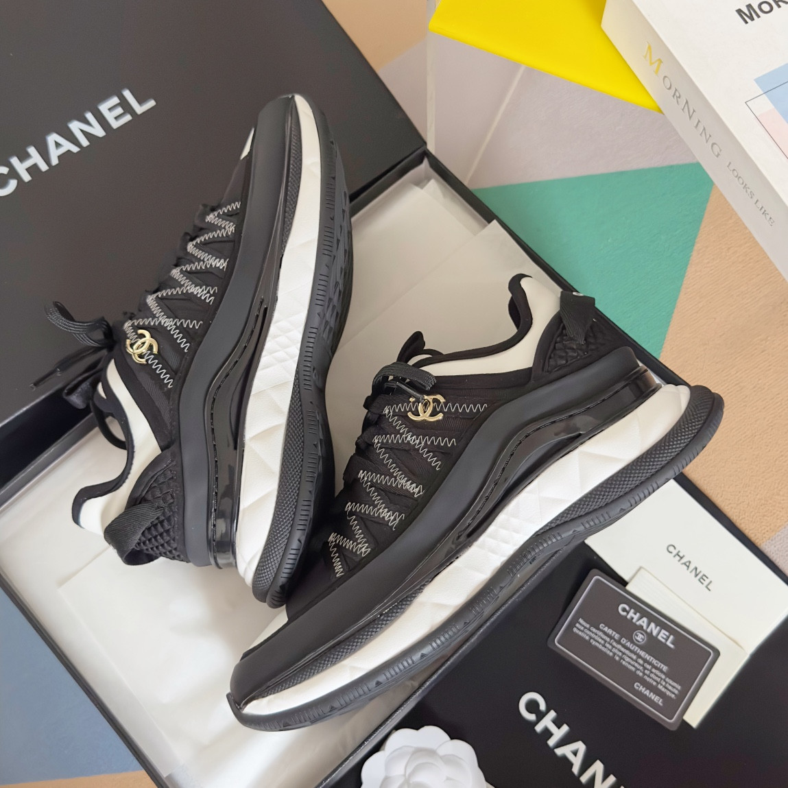 UA Ch*el SNEAKER