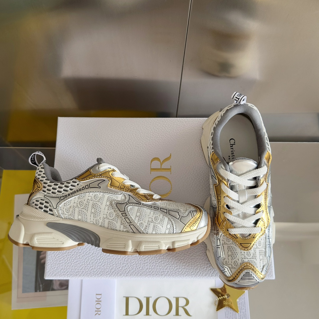 UA D*0r Vibe Sneaker