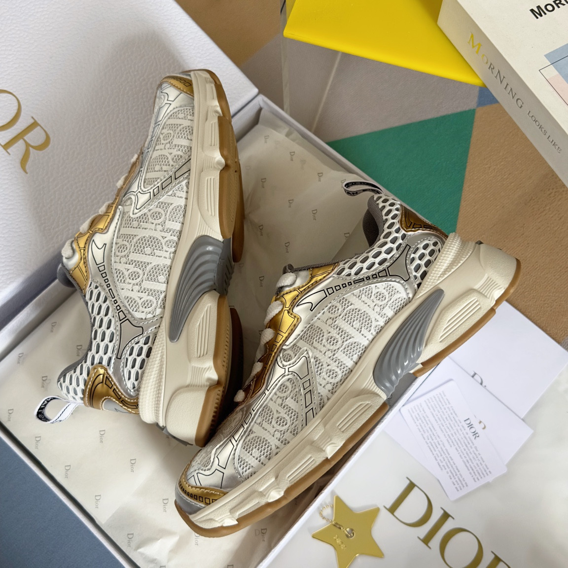 UA D*0r Vibe Sneaker