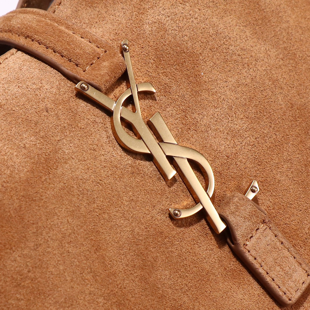 Y*L LE 5 À 7 23x22x8cm