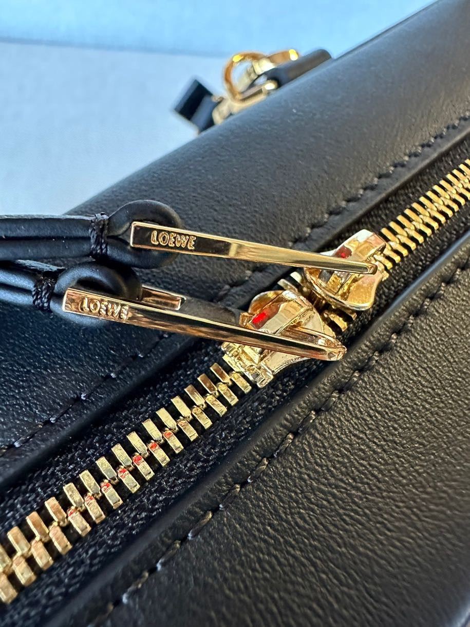 L0ew* Amazona 23x15x19cm