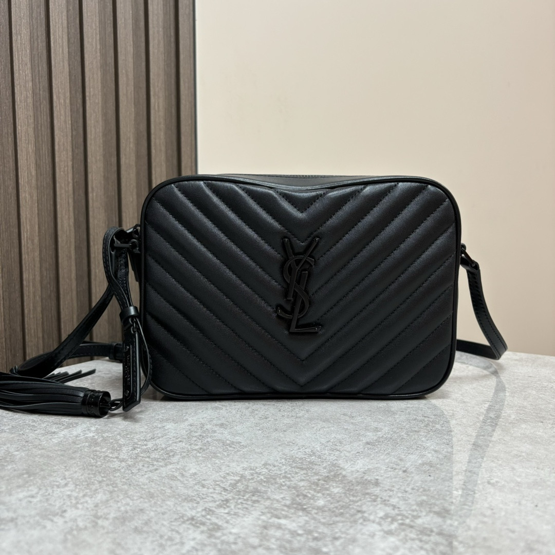 Y*L LOU camera bag in quilted leather 23x16x6cm