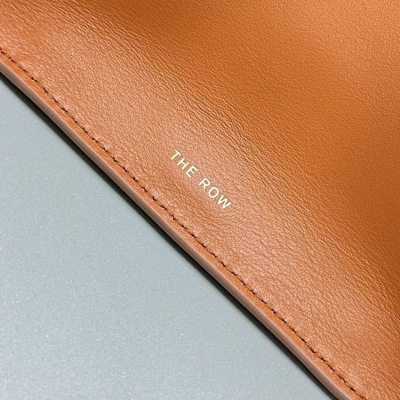 T*e R0w MARGAUX 12 32x15x25cm