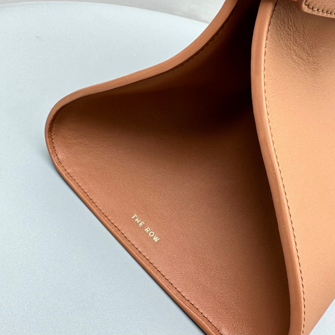 T*e R0w Margaux belt 15 38.5x16x30cm