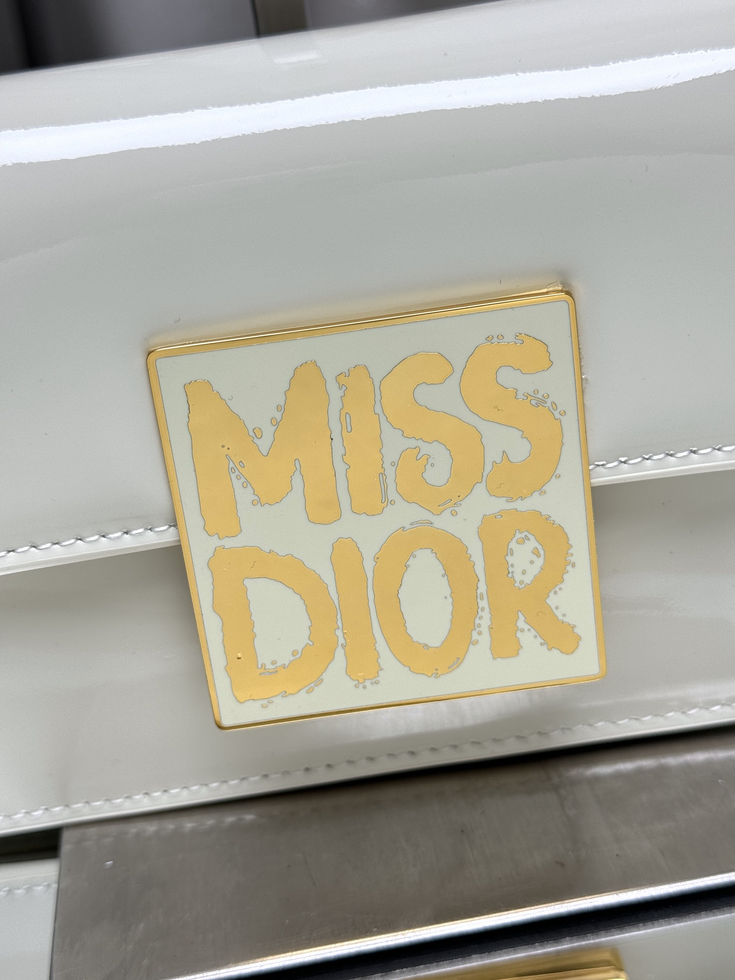 D*0r Miss D*0r flap bag 22 x 11 x 6 cm(Patent Calfskin)